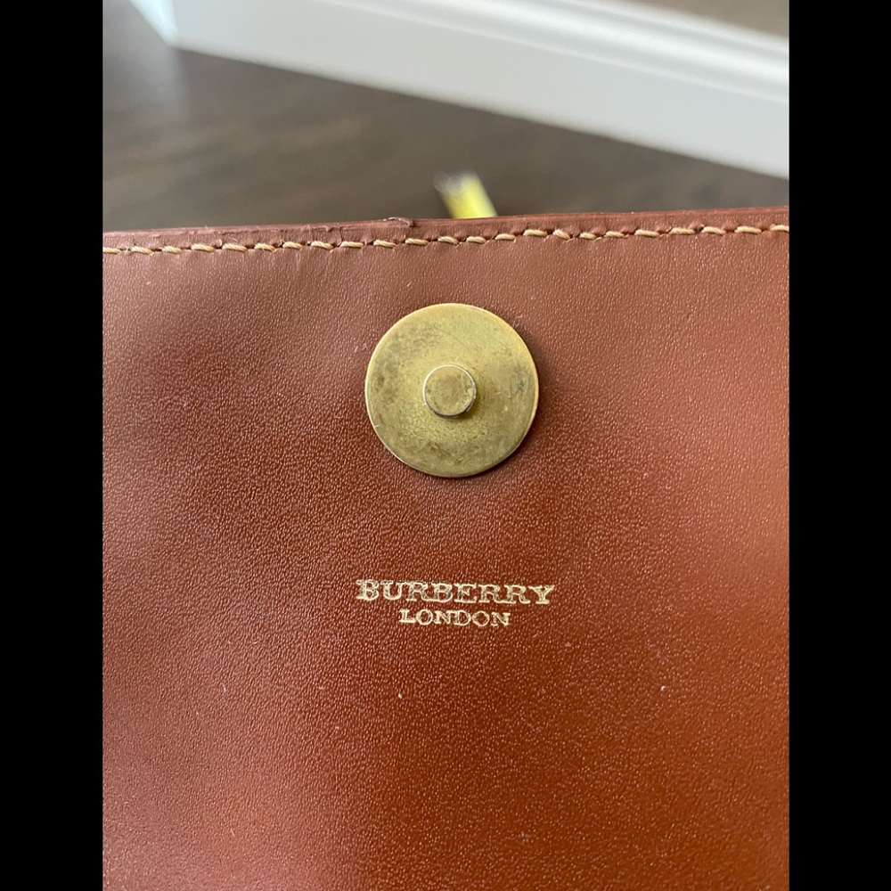 AUTHENTIC BURBERRY HAYMARKET PRINT SHOULDER HANDBAG - Picture 7 of 16